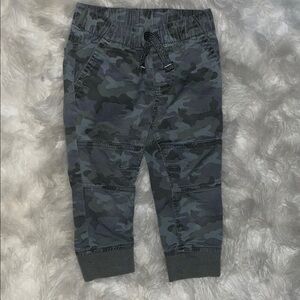 Cat & Jack Camo Joggers - Gray and Black